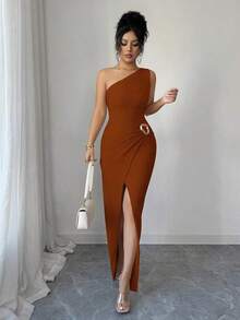 Nuevo vestido maxi de mujer de unicolor y sexy con hombro asimétrico, retorcido y fruncido, con cuello asimétrico, textura de punto y estilo ajustado, con diseño retorcido y con abertura, atuendo elegante para mujer, vestido para fiesta de primavera/verano, vacaciones, San Valentín - Marrón - Ver 4