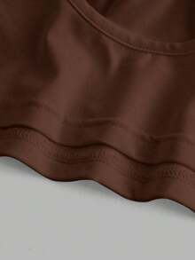 Camiseta de tirantes finos de un solo color simple, uso casual de todos los días para mujeres - Marrón - Ver 4