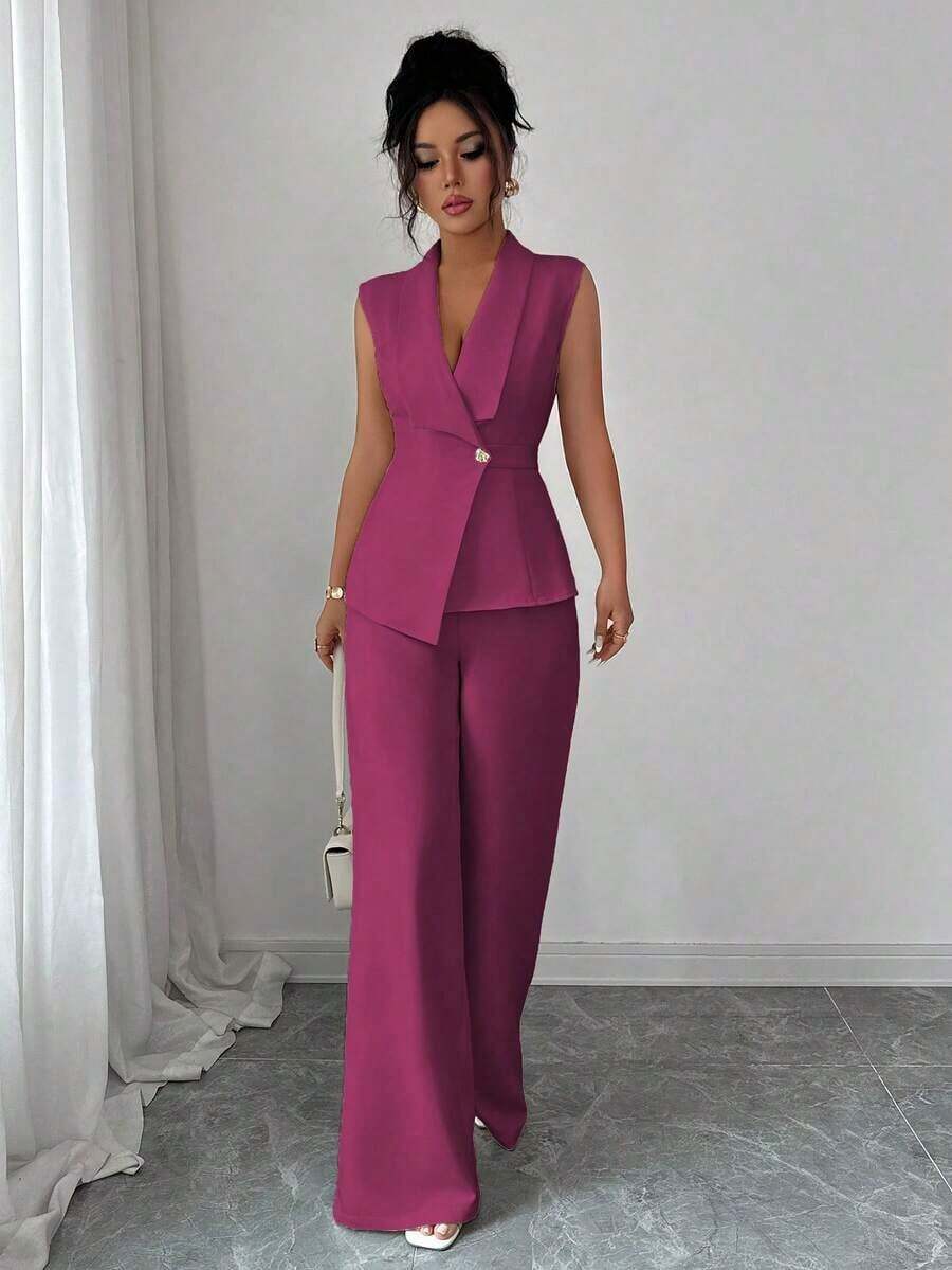 Conjunto de oficina elegante para mujer, compuesto por una chaqueta blazer sin mangas con cuello y bajo asimétrico, con hebilla metálica en la cintura, combinada con pantalones de cintura elástica.Conjunto de 2 piezas elegante para primavera/verano, atuendo formal y de clase para mujer. - Rojo violeta - Ver 1