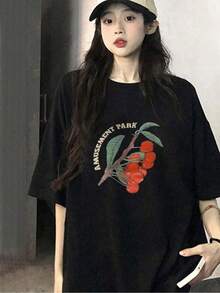 Simple And Versatile Design, New Women's Summer T-Shirt, Casual, Loose-Fitting, Round Neck, And Short Sleeves. This Stylish Top Features A Pretty And Versatile Plant And Fruit Print, Making It Perfect For Everyday Wear. Made Of Pure Cotton. - 黑色 - 查看 1