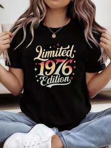 1 Piece Limited Edition 1976 Letter Print T-Shirt, Short Sleeve, Round Neck, Casual Top For Summer And Spring, Women's Clothing, Summer Fashion, Women's Floral Print Short Sleeve T-Shirt, Lightweight, Elastic, Round Neck, Casual T-Shirts For Outdoor Activities, Soft Streetwear. - 黑色 - 查看 7