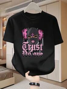 Camiseta de manga corta para hombre con estilo urbano Y2K a la moda, con un diseño único de 'Trust No One'. Esta camiseta holgada y cómoda de cuello redondo está hecha de un material Availpure transpirable, suave y que absorbe el sudor, adecuada para todas las estaciones y para el uso diario. - Negro - Ver 2