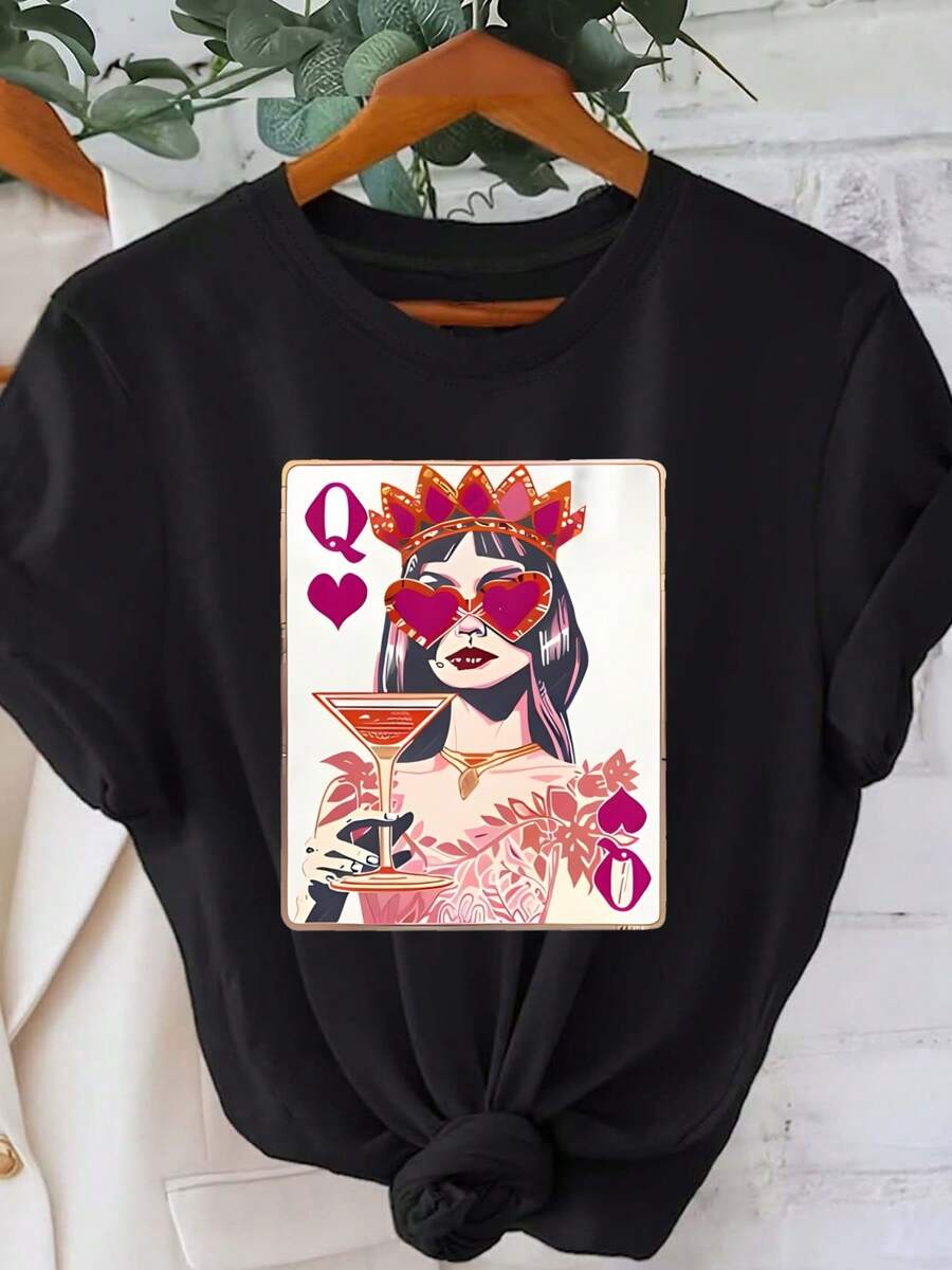 Queen Of Hearts, Queen Of Cards Print, Women's Casual Short Sleeve T-Shirt, Comfortable Fit, Matching Sister Set, Outdoor Travel Essential, Women's T-Shirt, Spring/Summer T-Shirt. - 黑色 - 查看 1