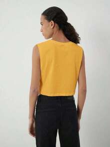 Top corto de tirantes holgado y cómodo de cuello redondo, de unicolor, para verano - Amarillo - Ver 2