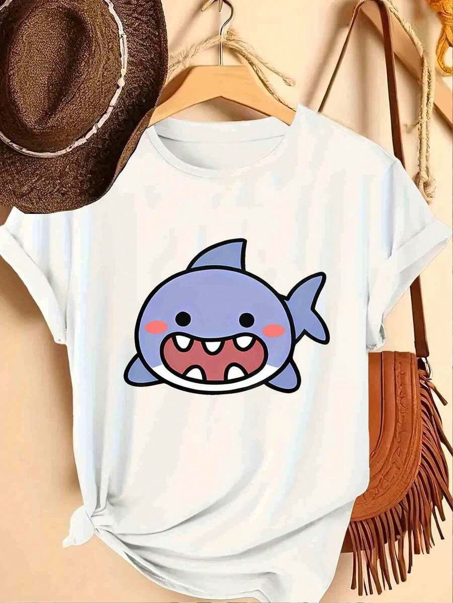 Limited Time Offer, Limited Quantities, Flash ! Women's Casual Shirts, Women's Polyester T-Shirts, Stylish Shirts. Women's Loose-Fitting Shark Print T-Shirt: Short-Sleeve Top With Shark Print And Lettering, Casual Crew Neck Loose Fit T-Shirt, Ideal For Everyday Wear, Machine-Washable Polyester Fabric; Can Be Worn As An Undergarment. - 白色 - 查看 1