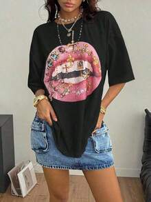 Women's Casual Loose Fit T-Shirt With "Fearless Lips" Print, Breathable And Comfortable, Short Sleeve, Round Neck, Bold Red Lips Design With Jewels, Soft Cotton, Perfect For Everyday Wear And Urban Style - 黑色 2 - 查看 3