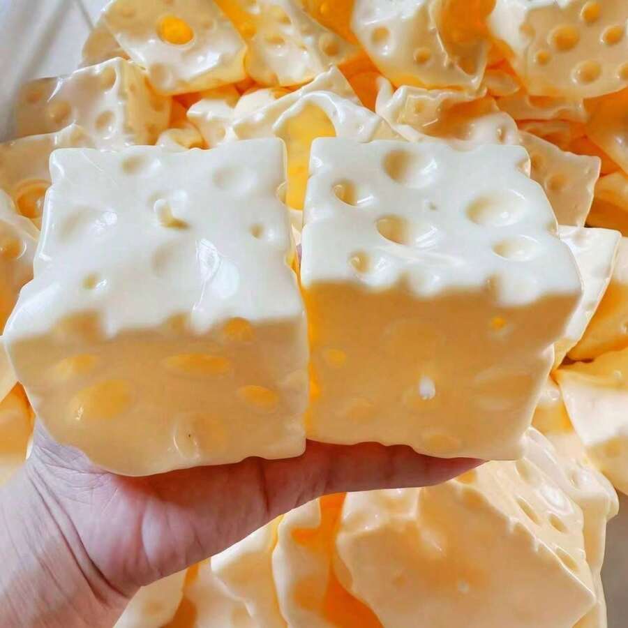 1個創意趣味純色方形軟可塑性起司球，TPR材質，無填充，可自行捏出起司皮，舒壓紓壓，適合日常休閒、學生、派對裝飾，熱門紓壓產品 - 彩色 - 查看 1