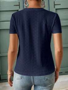 Camiseta blanca de cuello redondo con bordado de ojales, minimalista para ir a la oficina, estilo antiguo y sencillo - Azul marino - Ver 2