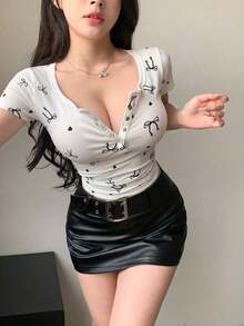 Camiseta de manga corta de ajuste slim con estampado de leopardo, top corto para mujer de uso casual en verano - Multicolor 4 - Ver 4