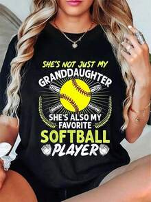 Camiseta gráfica de softbol para mujer - Ella es mi nieta, jugadora de softbol favorita.Camiseta divertida de cuello redondo, lavable a máquina, negra con estampado vibrante.Para mamás deportistas y abuelas.Camiseta de uso casual con estampado divertido, estampado duradero, transpirable y cómoda. - Negro - Ver 6