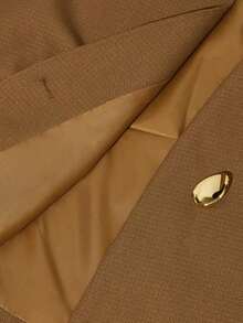 Chaqueta de mujer con cuello en V elegante, hombros anchos, bajo asimétrico, botones decorativos y mangas cortas, diseño minimalista y versátil para el uso diario - Beis - Ver 7