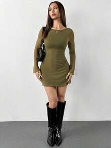 Vestido de malla con mangas de trompeta y espalda descubierta, nuevo y sexy para principios de otoño - Verde militar - Ver 5
