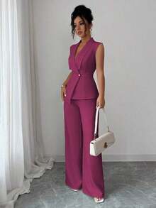 Conjunto de oficina elegante para mujer, compuesto por una chaqueta blazer sin mangas con cuello y bajo asimétrico, con hebilla metálica en la cintura, combinada con pantalones de cintura elástica.Conjunto de 2 piezas elegante para primavera/verano, atuendo formal y de clase para mujer. - Rojo violeta - Ver 3