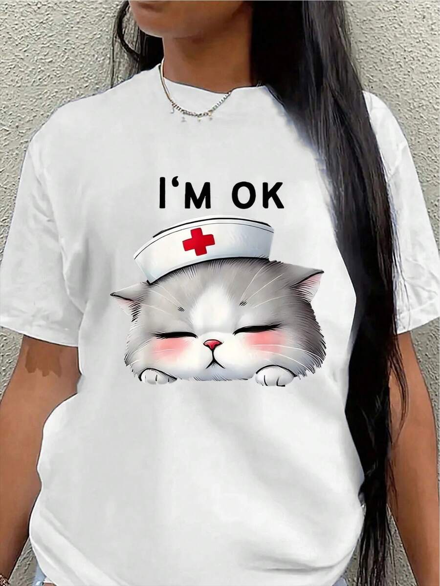 Camiseta de manga corta, ligera y duradera, con un lindo diseño de una enfermera gata y la frase impresa 'I'M OK', es perfecta para uso casual en casa o en la oficina, ofreciendo una experiencia de uso cómoda para el día a día.blusas para mujer>ropa - Blanco - Ver 1