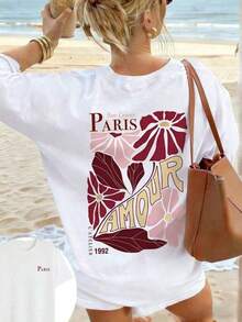 New Summer 2026 Collection, Women's Cream Floral Print "Paris Lover" Short Sleeve Crew Neck T-Shirt, Casual Loose Fit, Parisian Style, Romantic Style, City Stroll, Date Night, Cherry Blossom Season, Brunch, Spring/Summer - Vintage Urban Style, Unisex Cotton Short Sleeve Crew Neck T-Shirt, Sizes: S–7XL; Ships In 24 Hours. Breathable And Comfortable. - 白色 - 查看 1