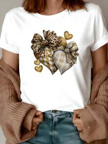 Corazones dorados entrelazados con lazos de estampado animal y cuadros que reflejan ternura elegancia y unión perfecta para expresar amor y confianza camiseta de mujer casual moderna y cómoda - Blanco - Ver 8