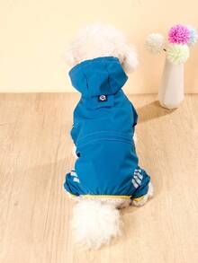 Un impermeable ligero de poliéster para perros con tiras reflectantes, que cubre las cuatro patas en azul sólido, chaqueta impermeable para mascotas, adecuada para perros Teddy pequeños y perros grandes para usar todo el año en otoño (no apto para razas grandes) - Azul - Ver 2