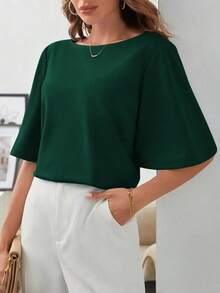 Camiseta elegante y minimalista de mujer con cuello de barco, hombros caídos y mangas cortas, de unicolor - Verde Oscuro - Ver 5