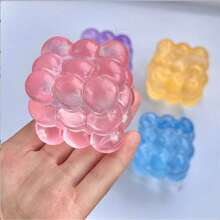 1个超薄挤压麦芽减压魔方玩具，柔软慢回弹水魔方玩具，葡萄纹理，慢回弹，耐用，适合青少年/成人，节日/生日礼物，万圣节礼物，圣诞节礼物，平安夜礼物 - 彩色 - 查看 3