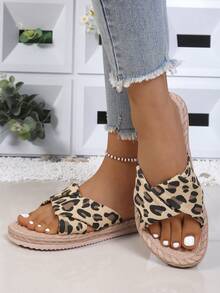 Leopard Print Sexy Polyester Fiber (Polyester) Animal Pattern Slippers, Lightweight And Convenient For Summer Vacation - Beige - View 2