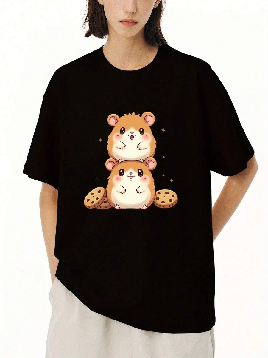 Soft, Breathable, And Lightweight For All-Day Comfort. Women's Hamster Cartoon Print T-Shirt - Casual Black Summer Crew Neck Tee With A Hamster And Heart Design, Soft Blend, And Relaxed Fit. Classic Crew Neck With A Relaxed Fit That Flatters All Body Shapes And Is Easy To Pair With Jeans, Shorts, And Leggings. - 黑色 - 查看 1