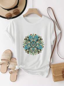 Limited Time Offer, Limited Quantities, Flash ! Women's Casual Shirts, Women's Polyester T-Shirts, Stylish Shirts. This Casual Style T-Shirt Features A Gradient Print Of Lapis Lazuli, Lotus, And Mandala, And Is Perfect For Those Seeking Individuality And A Natural Aesthetic. It Can Be Worn Alone For Everyday Outings, Or Layered Under A Jacket To Add Depth. - 白色 - 查看 4