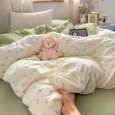 Bộ chăn ga gối 3 món, 100% polyester, họa tiết hoa nhí, nhẹ, gồm 2 vỏ gối và 1 vỏ chăn (không kèm ga trải giường).