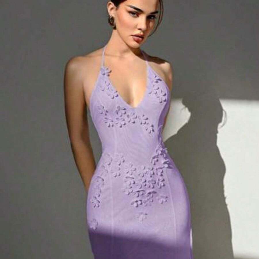 Vestido de malla blanca con escote profundo en V, abertura alta y diseño de flores 3D en el cuello para la temporada de bodas, hecho a mano para mujeres - Púrpura malva - Ver 1