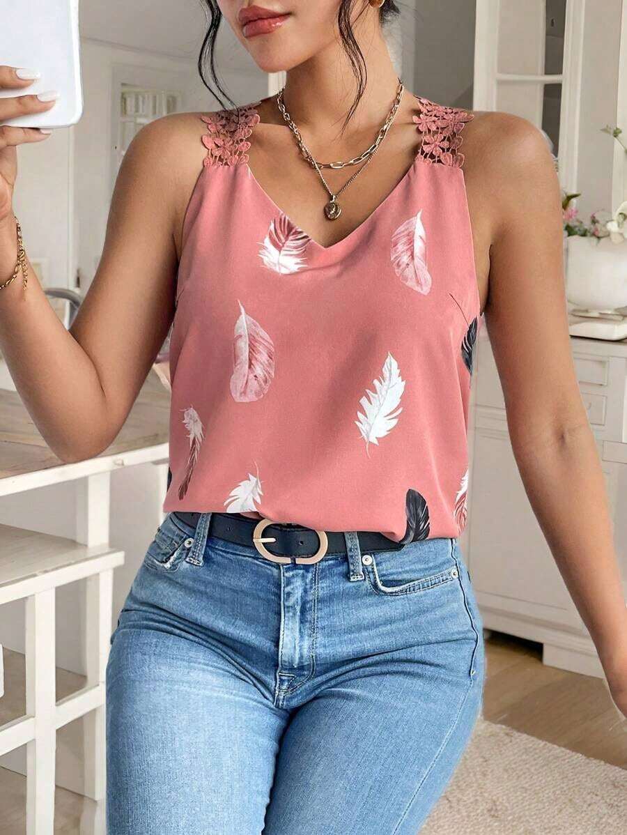 Frenchy Parte superior con estampado de plumas, aro gráfico y ribete de encaje - Rosa - Ver 1