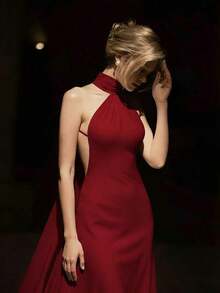 Nuevo elegante vestido largo de satén de unicolor para mujer con cuello halter, botones, cintura alta, espalda descubierta y cintura ceñida, adecuado para bodas, galas, citas y otras ocasiones, color negro primaveral - Rojo - Ver 5