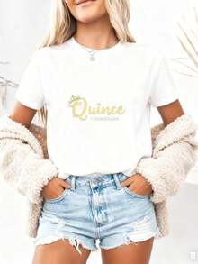 Quince Chambelan & Elegant Gold Crown, Women's Short-Sleeved T-Shirt With Elegant Text, Comfortable, Soft And Lightweight Fabric, Ideal Gift For Quinceañera Enthusiasts Or Lovers. 100% Cotton. - 白色2 - 查看 4