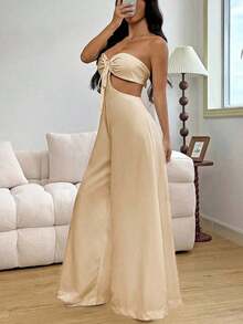 Mono sexy para mujer – Pierna ancha, espalda descubierta, cuello halter con lazo y detalles calados - Caqui - Ver 5
