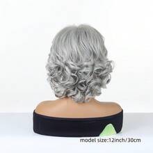 12 Inch Womens Fashion Elegant Gray Bangs Curly Synthetic Extensions High Temperature Synthetic Fiber Wig With Rose Hair Net Versatile For Cosplay Halloween Parties Celebrations Casual Daily Wear And Any Occasion Perfect Hair Extension For Women Fashion Style - 銀灰色 - 查看 2