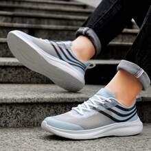 New Solid Color Casual Sports Sneakers, Lightweight Breathable Outdoor Running Shoes, Versatile Commuting Shoes For Men - Sky Blue - View 3
