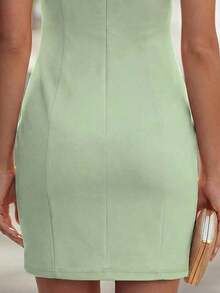 Vestido mini ajustado con cuello en V sin mangas, hebilla metálica en la cintura, para mujer.Vestidos elegantes para mujer, vestido estructurado, vestido tubo, vestidos beige para mujer, vestido con cuello en V para mujer, conjuntos elegantes para mujer, ropa formal para mujer, vestidos casuales de negocios, vestido de alta calidad, vestidos de trabajo para mujer - Verde - Ver 5