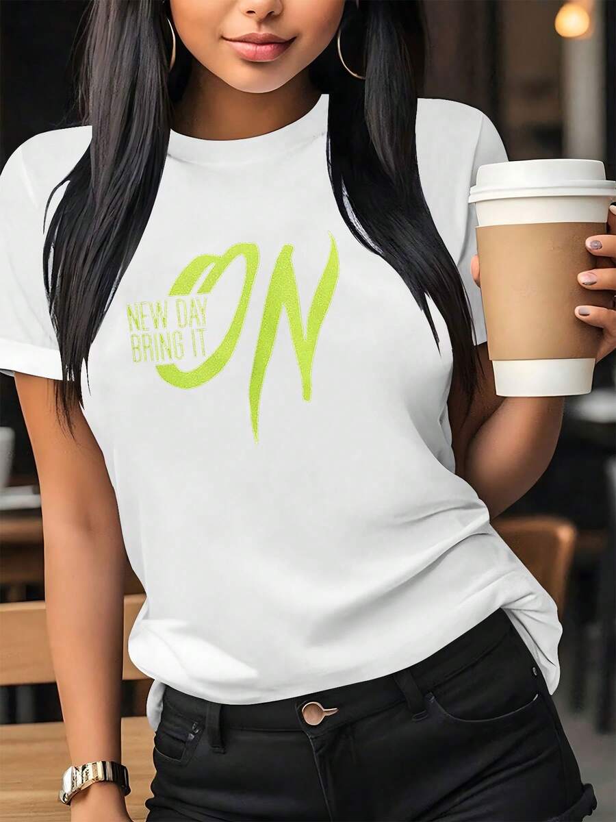 Women's Casual Short-Sleeve T-Shirt With A "ON NEW DAY BRING IT" Print In Black And Green Lettering. Features Medium Stretch, A Crew Neck, And Is Machine Washable. This Comfortable, All-Season T-Shirt Is Perfect For Everyday Wear. | Graphic Print T-Shirt | Simple And Durable Print T-Shirt For Everyday Wear - 白色 - 查看 1