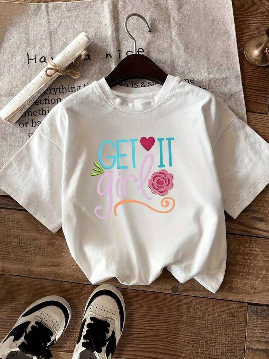 Short Sleeves. Motivational Phrase With Pink Heart And Flower Symbolizing Confidence, Energy, And Encouragement To Achieve Goals, Inspiring A Positive Attitude And Joy. Modern Casual Women's T-Shirt. Leisure - 白色 - 查看 1