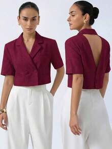 Nueva chaqueta elegante y sofisticada de tela texturizada con cuello de solapa, diseño de espalda cruzada, cintura corta y mangas cortas para estilizar la figura de la mujer - Burdeos - Ver 9