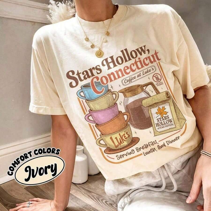 Stars Hollow Cafe In Luke's PNG (Digital Download), Luke's Coffee PNG, The Best Coffee In, TV Show Autumn Gift. J*PG220 G Pure Cotton T-Shirt, Perfect For Relaxing On The Weekend, Picnics, And Family Gatherings. An Ideal Gift For Parents And Relatives. - 白色的 - 查看 1