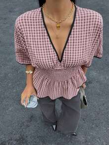Blusa casual de mujer con cuello en V profundo, ribete de contraste, cintura fruncida, manga corta, adecuada para vacaciones y playa - Rosa - Ver 4