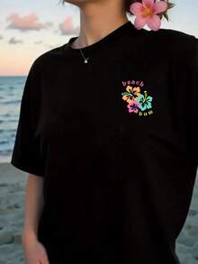 Women's Beach-Style T-Shirt With A Hawaiian Floral Print, Featuring A Round Neck, Short Sleeves, And A Fun, Casual Design. It's Perfect For Everyday Wear And Is Suitable For All Seasons. This Stylish T-Shirt Can Also Be Worn As An Elegant Party Outfit, A Stylish Blouse For Curvy Women, Or Paired With Prom Skirts. - 黑色 - 查看 4