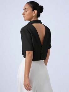 Nueva chaqueta elegante y sofisticada de tela texturizada con cuello de solapa, diseño de espalda cruzada, cintura corta y mangas cortas para estilizar la figura de la mujer - Negro - Ver 2