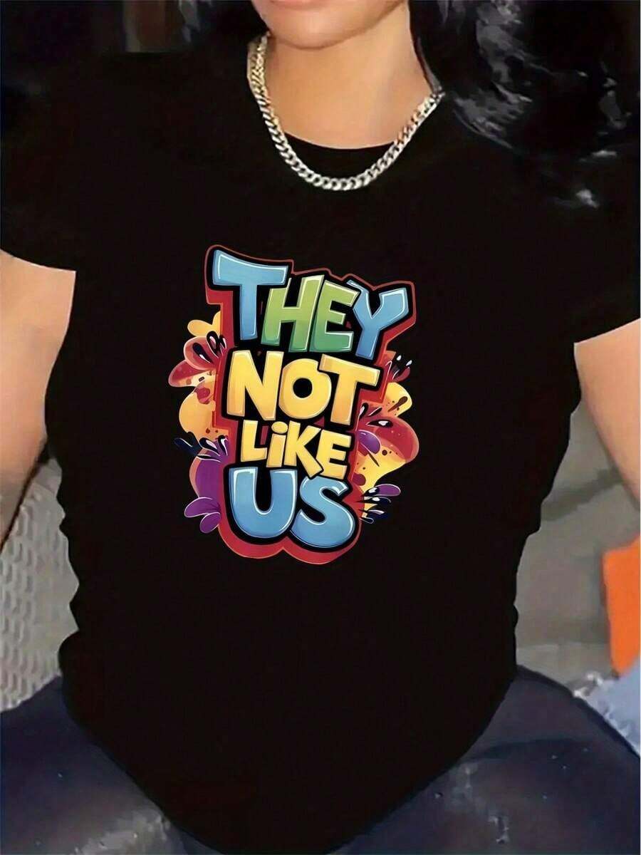 Women's Graphic T-Shirt "They Not Like Us" - Vibrant Floral Design, Black And White Polyester, Casual Crew Neck, Lightweight And Durable For Home, Restaurant Or Everyday Wear, Daily Wear T-Shirt | Bold Style Shirt | Comfortable Fit - 黑色 - 查看 1