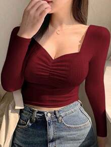 Camiseta de mujer con pliegues, ajustada y versátil para el Día de San Valentín - Burdeos - Ver 6