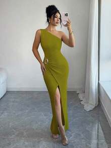 New Women's Sexy Solid Color Maxi Dress With Asymmetrical Shoulder, Twisted And Ruched, Asymmetrical Neckline, Knit Texture And Fitted Style, Twisted Design With Slit, Elegant Outfit For Women, Dress For Spring/Summer Party, Vacation, Valentine's Day - 酒紅色 - 查看 7