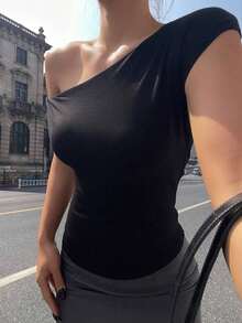 Camiseta de manga corta ajustada con cuello asimétrico y fruncido, de unicolor, para salir, para mujer de verano - Negro 4 - Ver 6