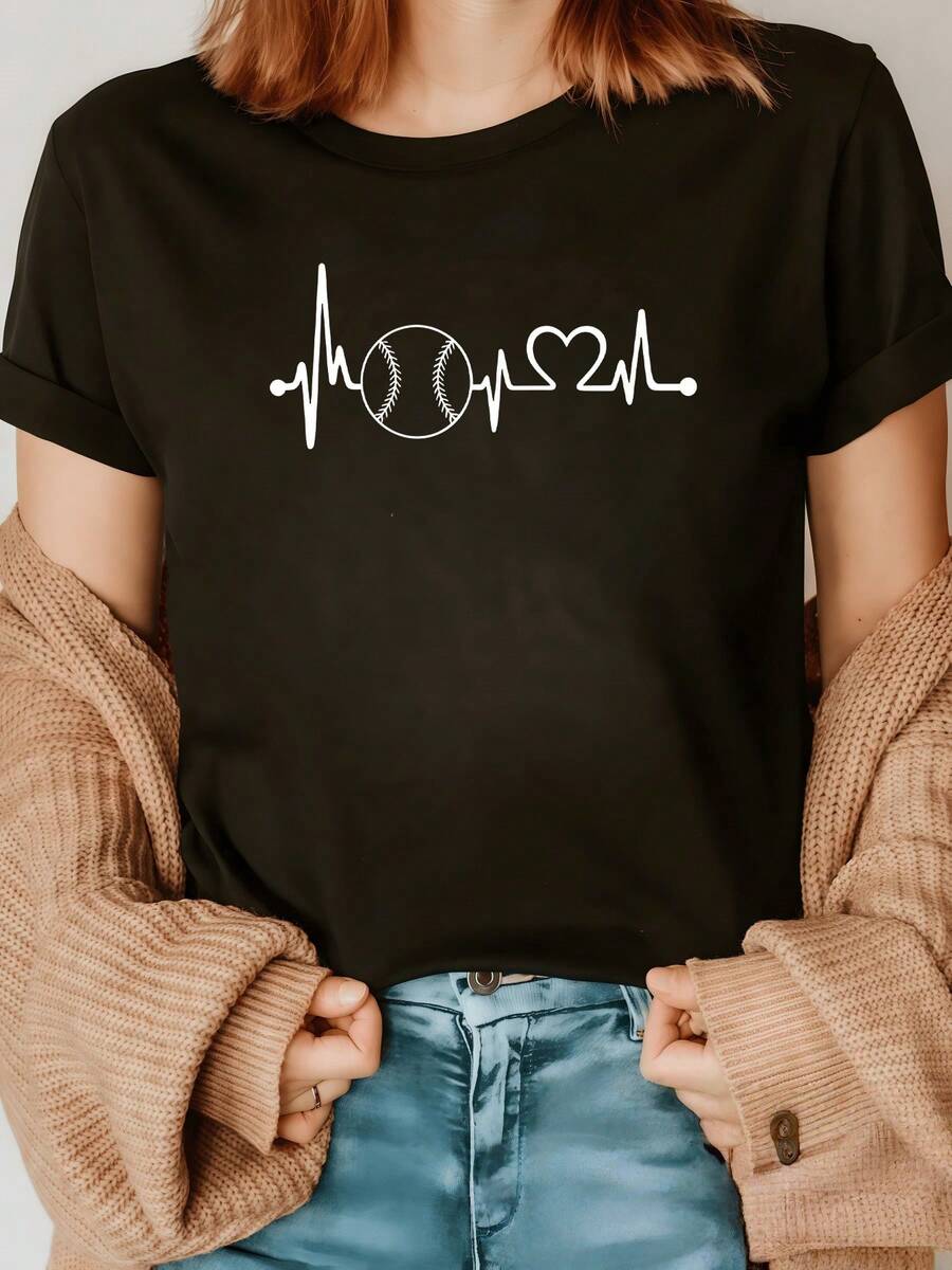 Latido con pelota de béisbol y corazón simbolizando pasión energía y amor por el deporte ideal para mujeres activas que expresan su estilo y entusiasmo camiseta de mujer casual moderna - Negro - Ver 1