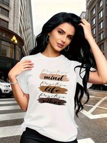 The Letter Prints With Visual Expressions Of Self-Motivation, Such As "Positive Mind," "Positive Life," And "Positive Vibes," Are Modern And Fashionable. This Simple And Versatile Women's Short-Sleeved T-Shirt With A Round Neck Is Suitable For Leisure, Travel, Vacations, And Other Activities. 2CBJ - 白色 - 查看 2