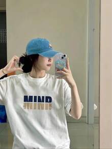Women's T-Shirt With A Striking "MIND YOUR MIND" Print, Casual And Relaxed Urban Style, New For Summer 2026, Round Neck, Short Sleeves, Machine Washable, Loose Fit, Opaque Fabric, Urban Style. Enhance Your EVNV Look - 白色 - 查看 2