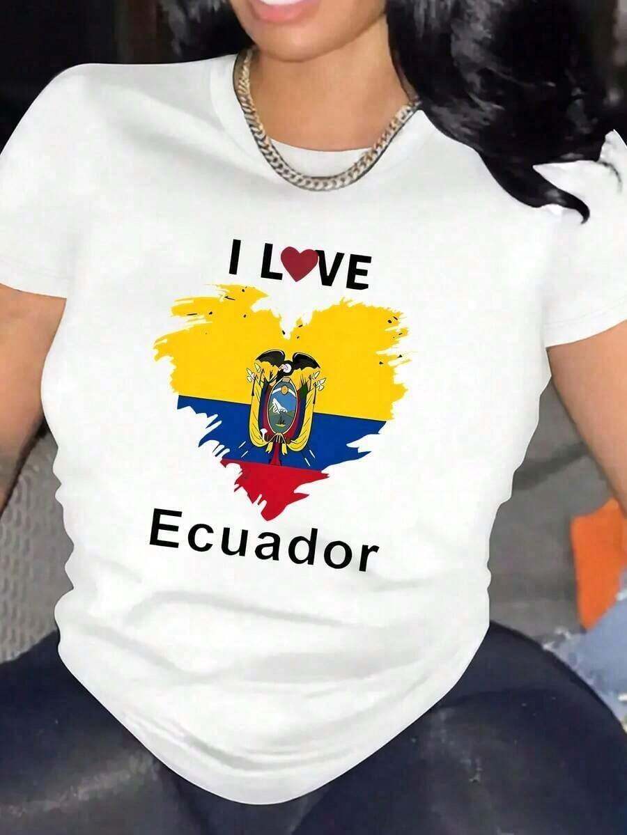 CHICLY19 Camiseta de Mujer 100% Algodón con Estampado de la Bandera de Ecuador en Forma de Corazón, Camiseta Patriótica de Orgullo Ecuadoriano de Manga Corta y Cuello Redondo, Top Casual de Algodón Suave y Transpirable con Estampado de la Bandera de Ecuador en Forma de Corazón, Camiseta Patriótica Amigable para Mujeres y Adolescentes, Perfecta para el Día Nacional, Festivales Culturales, Reuniones Familiares y Uso Diario, Tela de Algodón Preencogida de Alta Calidad para Evitar Encogimiento, Costuras Duraderas para Comodidad de Larga Duración, Diseño Único con Estampado de Pinceladas para Celebrar la Herencia Ecuadoriana, Regalo Ideal para Mujeres y Amigas de Origen Ecuadoriano, Familiares y Amigos que Valoran Sus Raíces. - Blanco - Ver 1
